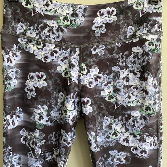 Fabletics Salar Printed Powerform Leggings Black Purple Floral XS NWT - Picture 2 of 6
